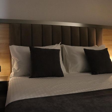 Orion Aparthotel Erivan Exterior foto