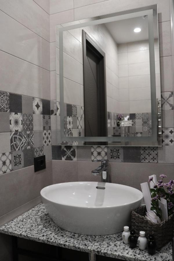 Orion Aparthotel Erivan Exterior foto