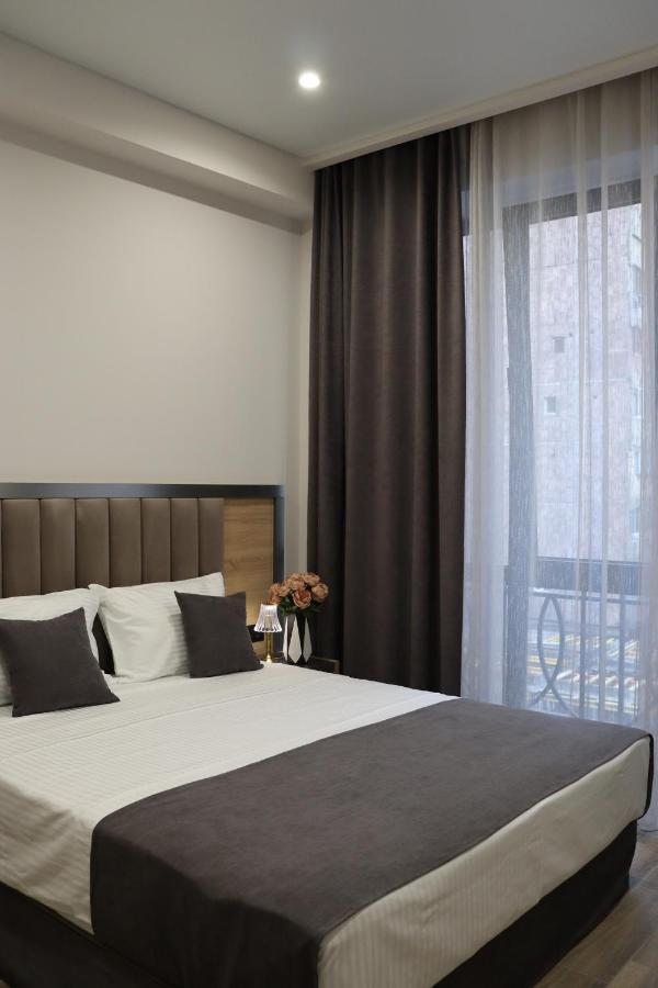 Orion Aparthotel Erivan Exterior foto